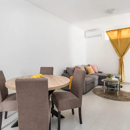 Adriatic Place Apartment *
