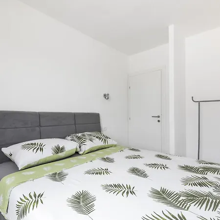 Adriatic Place Apartment *