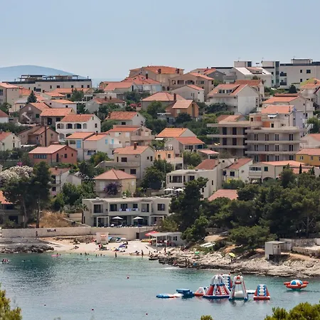 Adriatic Place *